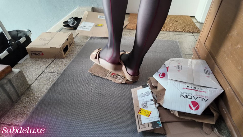 Sabdeluxe: Pantyhose Trampling