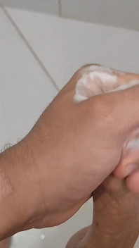 Extreme Burning Sensation Makes the Glans Foam with Arousal.