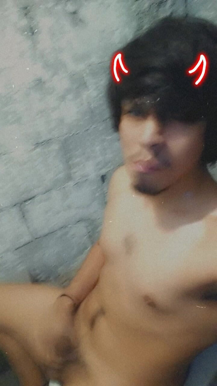 AlexAlejandro13: Mă place pe mine ca Diablo