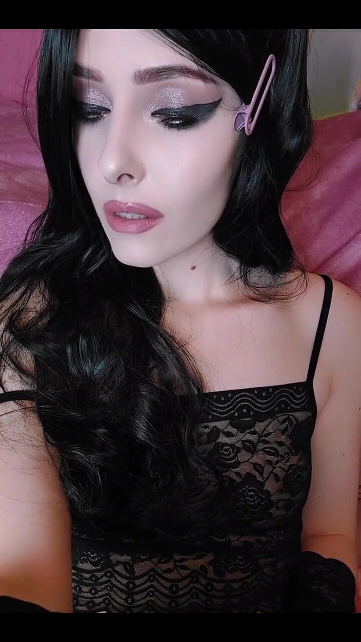 Lilianna20: Tôi đang chờ đợi những ý tưởng ngọt ngào của bạn