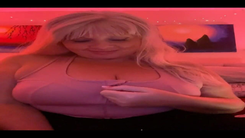 PaintedRose Taboo Femdom Fetish MILF: Klitoris plop drop