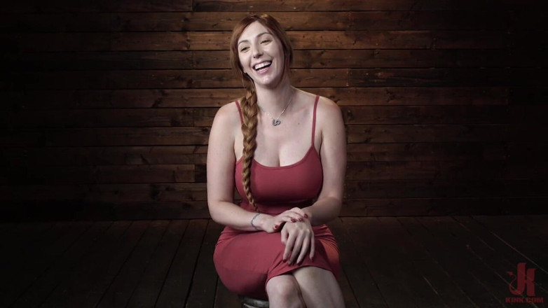 Kink: Lauren Phillips: 속박을 입은 무기력한 빨간 머리