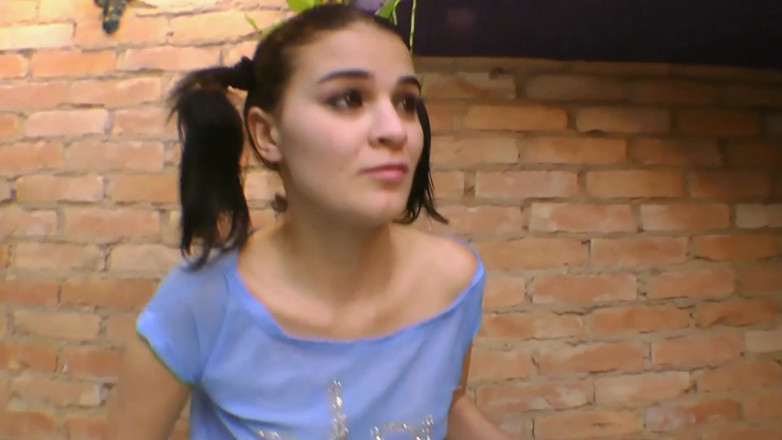 All about pee: Lesbiană cu înghițire de pișat și lins de cur extrem
