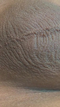 Aziatische tiener shemale trekt af