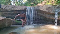 BMCs: Di syurga Purro bersentuhan dengan alam semula jadi basah yang...