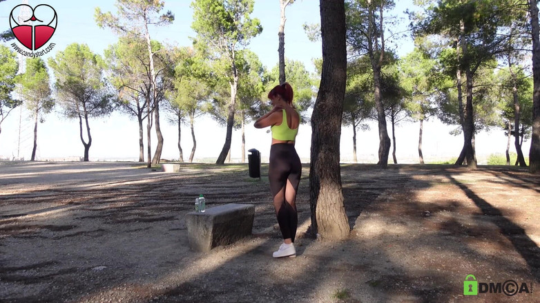 Candystart Videos: Arriscada masturbação nua e oleada