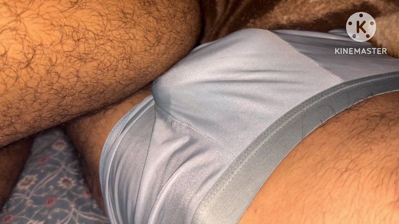 Desi__Panda: Zum ersten mal großen monsterschwanz der armee, stiefbrust halten