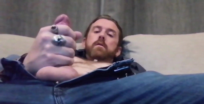 Dirty Talking Guy: Față cu orgasm intens