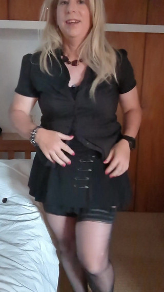 NikkiGee: Short Skirt, Stockings and Self-facial!
