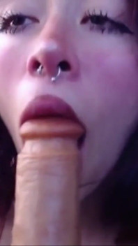 Ich Genieße Einen Penis, Aber Ich Will, Dass Du Der Typ Bist, Der Mich Jetzt Fickt