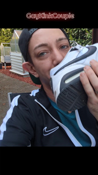 Sharing Nike Air Max Sneaker 4