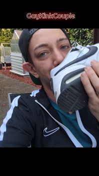 Sharing Nike Air Max Sneaker 4