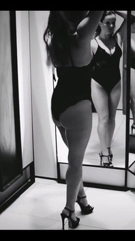 Trochu monochromatický Edit na moje spodní prádlo nákupní zábava