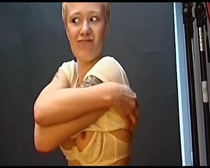 German Amateur Videos: Awek dari Jerman dikongkek dalam casting pertamanya