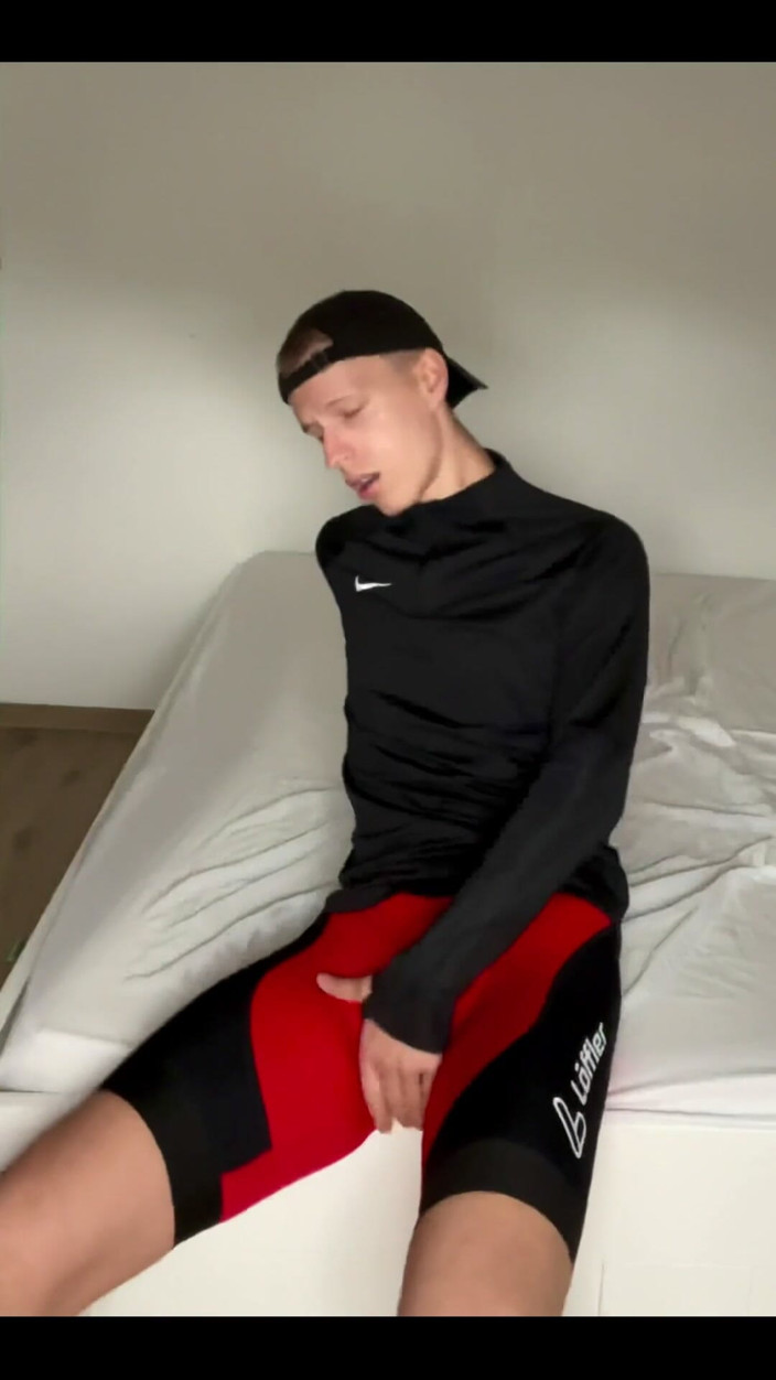 Jaay Jakob: Мастурбація