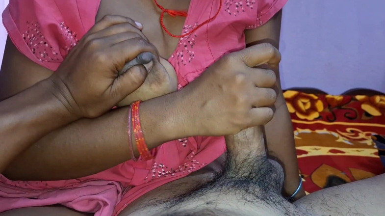 Sumaj: Indická Desi Bhabhi šukání do pusy