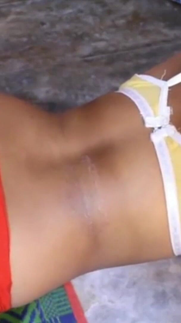 Yogita: 18 anos, indiana buceta apertada é fodida com força por seu...