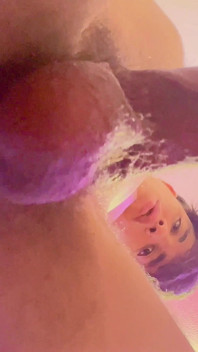 부드럽고 야생적인 것에서: 혼자 있을 때 이렇게 사정합니다