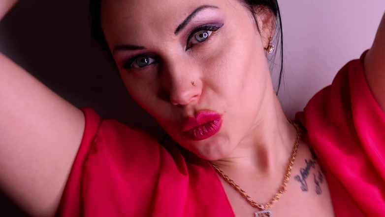 Goddess Misha Goldy: Rose lipstick &amp; mesmerizing tease