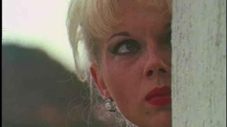 Inthe MILF room: Kelly trump是一个绿帽奴女王，发现他的丈夫操另一个女人