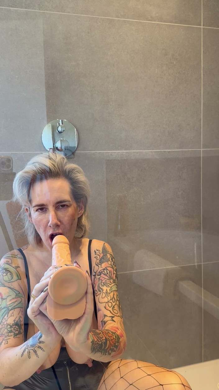 MamaMariaxxx: My Naughty Little Moment, Watch Me Come Squirting