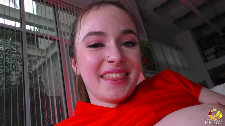 Mr. POV: Si comel kolej Hazel Moore adalah si jalang pantat!