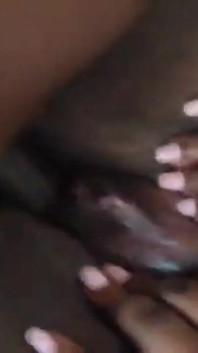 Ela usou lubrificante em sua buceta gorda e anal, eu real gostei