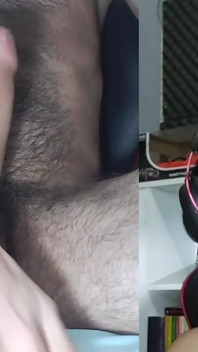 Masturbating Big Penis 4 Minutes, Look at the Face of Pleasure