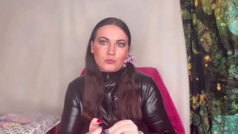 MissFFW: Mlle FFW essaye différents styles de cheveux et groupes