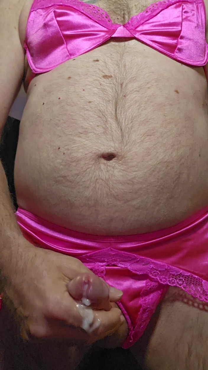Fantasies in Lingerie: Stříkání do my hot růžové saténové podprsenky a punčocháčů