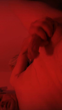 Allein Vor Der Kamera Im Rotlicht
