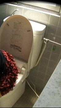Mujeres mayores atrapadas - colección de masturbación en el baño de 25 - ep19