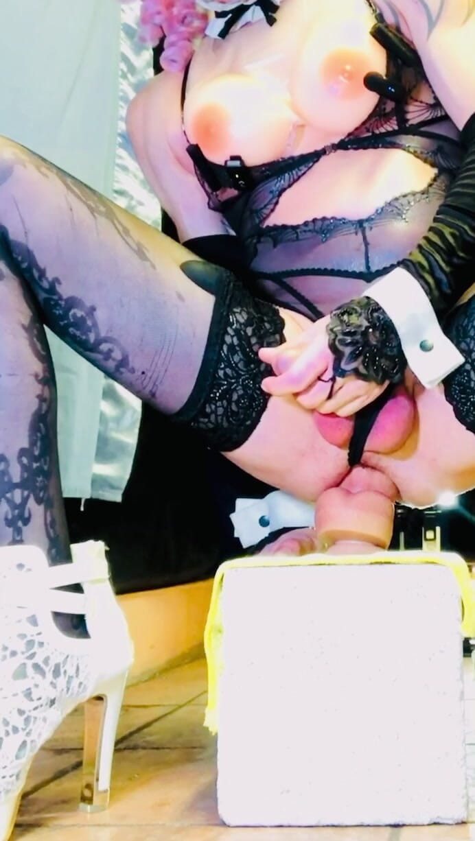Benito studio: Roztomilý Femboy Rinding Tlusté dildo