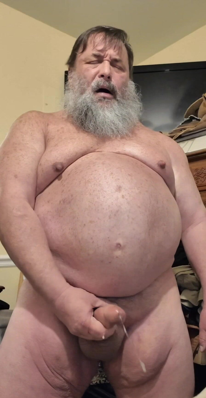 GeneWadexxx: Grande padrasto barbudo chupa uma carga