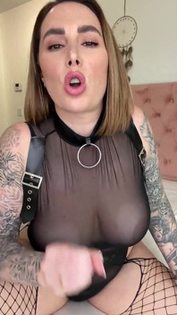 Paige Turnah Femdom Yang Berpantat Besar Mencabar Awak Untuk Handjob Yang Keras Semasa Mengusik Awak BolehKah Awak Bertahan