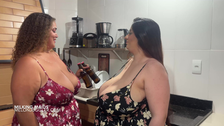 Melon Juggler: As leiteiras latinas Analua BBW e Julia Leite