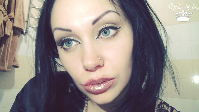 Goddess Misha Goldy: Labios dorados