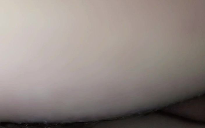 Realamateurs: Šuká mě a naplňuje moji kundičku lahodným creampie