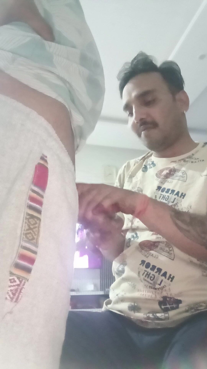 Rajasthani-old-lover: Un homme desi couche avec son beau-père voisin et son...
