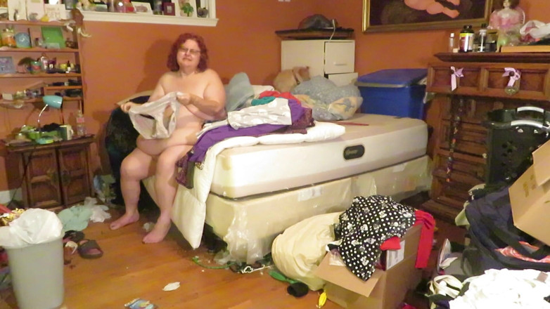 BBW nurse Vicki adventures with friends: Gấp quần áo của tôi trong khỏa thân