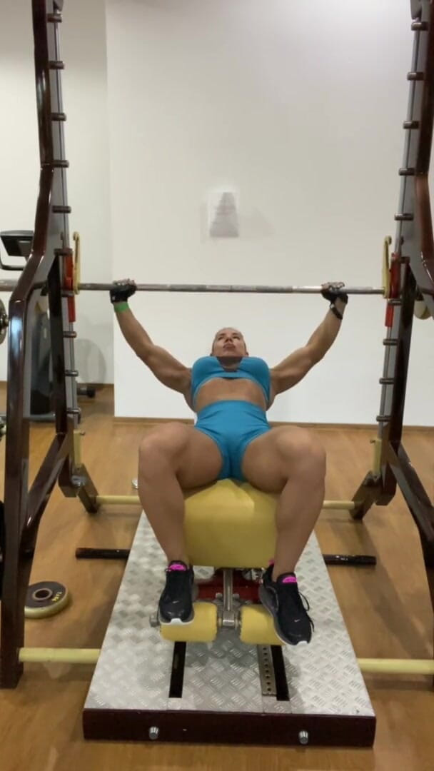 Alesyamuscledoll: Più di un atleta