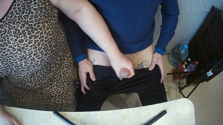 Zona901: MILF fingrar min kuk 1
