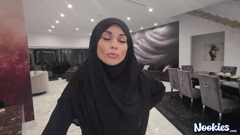 Nookies: Um julgamento - uma história de hijab