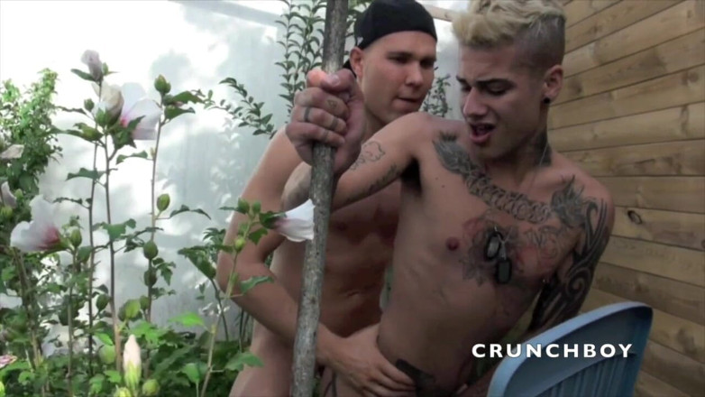 Crunch Boy: A estrela pornô Mickey Taylor fodida por Jordan Fox ao...