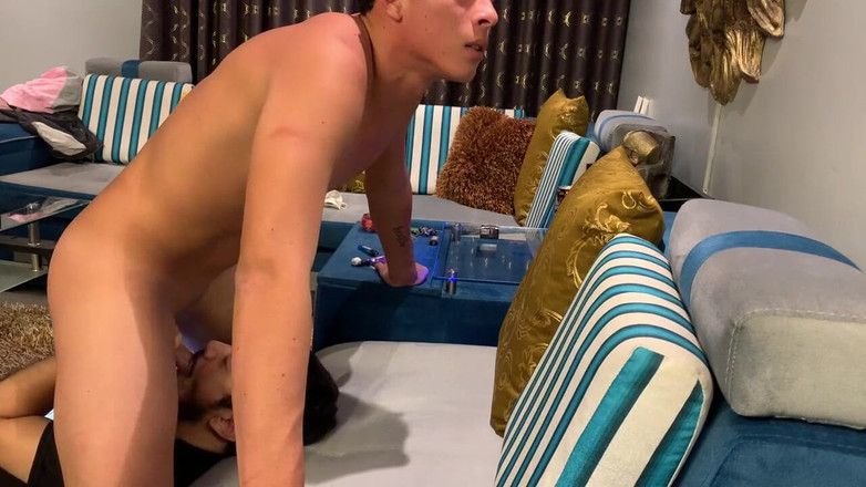 The Substance: लैटिन मॉडल के साथ डीप थ्रोट अभी-अभी यात्रा से आया है!