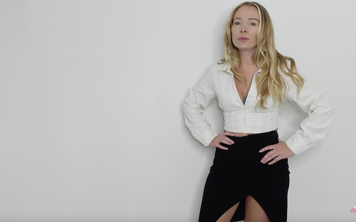 Brea Rose: Ředitelka se tě posměšně a dává JOI