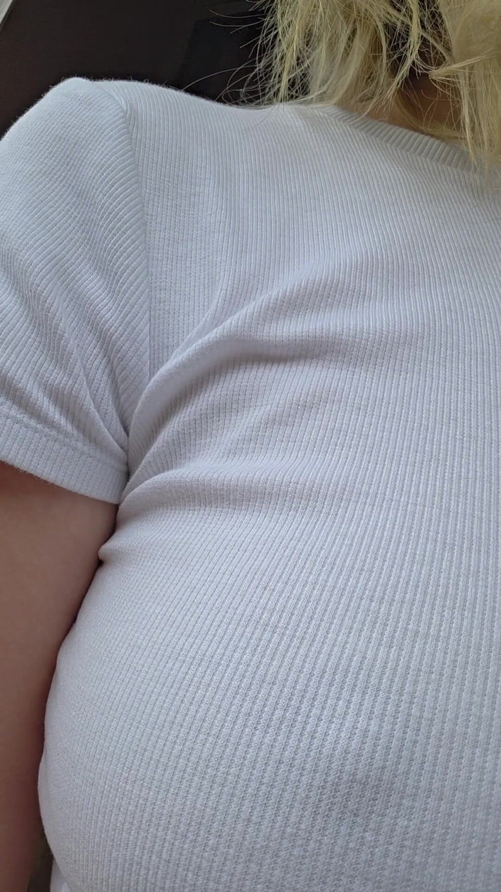 GIULIANA_OFFICIEL: Первый Маленький Французский Сквирт На Балконе В Горах