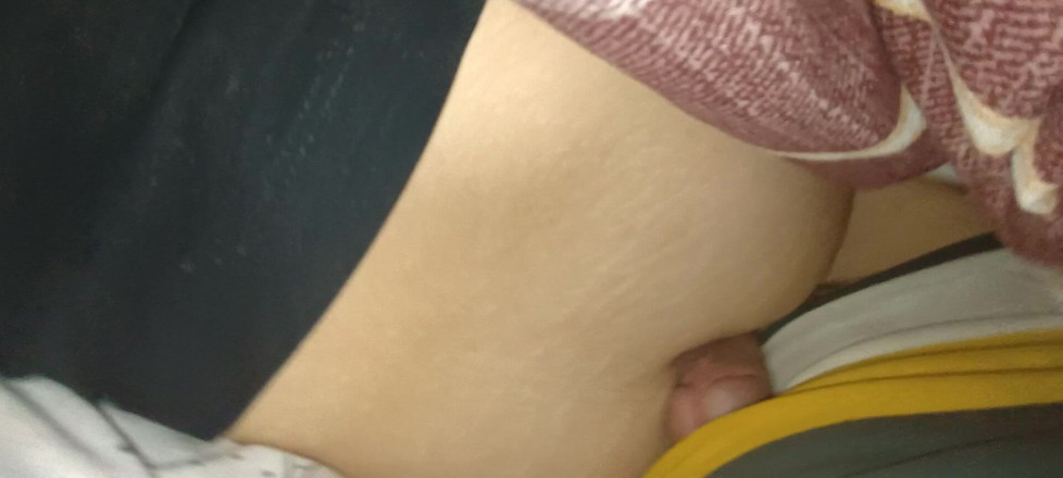 AncaLuxe: Quando estou cansado, padrasto enfia seu pau dentro de mim,...