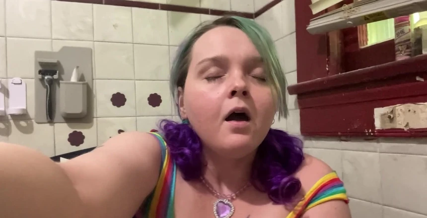 Renee Sakuya: Quick Hitachi Cum, Rainbow Lingerie
