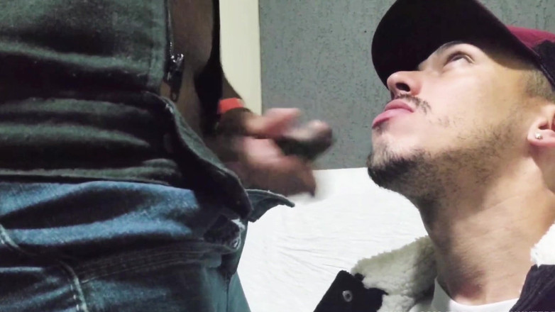 TheBlacKHunterr: Охоронець і його качина ховається